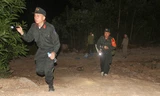 Khen thưởng cảnh sát cơ động leo núi, xuyên đêm chữa cháy rừng ở Bình Định