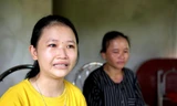 Á khoa khối C Hà Tĩnh: 'Bố mất, mẹ hỏng một mắt, em sợ không có tiền đi học'