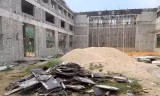 Nhà thầu 'mất tích', công trình cấp thiết cho học sinh miền núi ngổn ngang