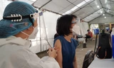 TPHCM: Đã tiêm gần 9 triệu mũi vắc xin ngừa COVID-19