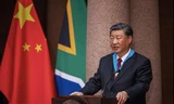 Chủ tịch Trung Quốc Tập Cận Bình phát biểu tại cuộc gặp song phương với lãnh đạo Nam Phi ngày 22/8. (Ảnh: Bloomberg)