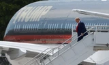 Ông Trump đến Miami bằng chiếc máy bay riêng. (Ảnh: Reuters)