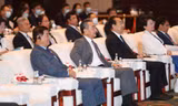 Ông Vương Nghị (thứ hai từ trái sang) tại diễn đàn 3 bên của Nhật Bản, Trung Quốc và Hàn Quốc ngày 3/7. (Ảnh: Xinhua)