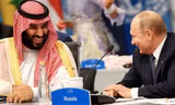 Tổng thống Nga Vladimir Putin (phải) và Thái tử Ả-rập Xê-út Mohammed bin Salman. (Ảnh: Reuters)