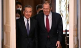 Ngoại trưởng Nga Sergei Lavrov và quan chức cấp cao Trung Quốc Vương Nghị