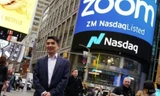 CEO Zoom Eric Yuan đăng bức ảnh trước trụ sở sàn chứng khoán Nasdaq tháng 4/2019 và khẳng định mình là công dân Mỹ. (Ảnh: Reuters)