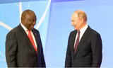 Tổng thống Nam Phi Cyril Ramaphosa (trái) và Tổng thống Nga Vladimir Putin trong dịp diễn ra hội nghị thượng đỉnh Nga - châu Phi (Ảnh: GCIS)