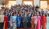 Thủ tướng Nguyễn Xuân Phúc và đoàn kiều bào tiêu biểu về dự Xuân Quê hương 2019. Ảnh: Quang Hiếu