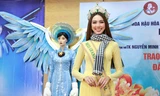 Hoa hậu Thùy Tiên trao tặng trang phục thi Miss Grand cho bảo tàng