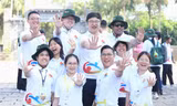 Bạn trẻ ASEAN - Nhật Bản chạy bộ, tham quan Đền Hùng