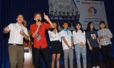 Thủ khoa sảng khoái trải nghiệm trước lúc nhận học bổng 
