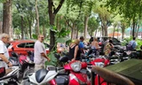 UBND TPHCM ra văn bản 'khẩn', yêu cầu rà soát nhu cầu gửi xe của người dân
