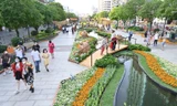 Đường hoa Nguyễn Huệ đón lượng khách kỷ lục