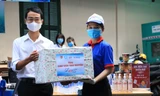 Thăm hỏi, tặng quà các đội hình ‘Tiếp sức mùa thi’ tại TPHCM 