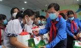 Bí thư thứ nhất T.Ư Đoàn khởi công công trình măng non, tặng quà cho thiếu nhi Thủ Đức