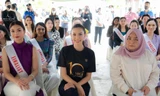 Mặc trang phục giản dị, Hoa hậu Thùy Tiên vẫn nổi bật giữa dàn thí sinh Miss Grand Malaysia 2022