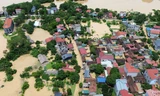 Tràn đê sông Bùi, 'rốn lũ' Chương Mỹ chìm trong biển nước