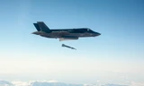 Cận cảnh tiêm kích F-35 tấn công bằng bom dẫn đường laser