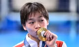 Quan Hongchan. 