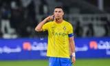 Ronaldo ghi bàn trong trận thắng Al Shabab.
