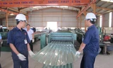 Ngành sản xuất tôn thép trong nước đang đối mặt với hàng tôn giá rẻ nhập khẩu ồ ạt từ Trung Quốc.