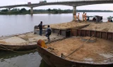 Tàu hút cát trái phép bị cơ quan chức năng phát hiện, tạm giữ