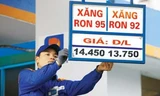 Xăng RON 92 vẫn giữ ở mức 13.752 đồng một lít.