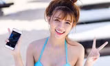 Ngắm vẻ ngoài nóng bỏng của bạn gái Phan Mạnh Quỳnh