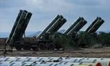 Cận cảnh ‘rồng lửa’ S-400 của Nga trấn giữ Crimea
