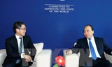 Thủ tướng Nguyễn Xuân Phúc tiếp Giám đốc khu vực Ngân hàng HSBC Dorren Steidle. (Ảnh: Thống Nhất/TTXVN)