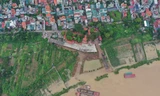 Hà Nội: Kiên quyết xử lý 'công trường' vi phạm hành lang thoát lũ sông Hồng