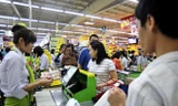 100% các siêu thị, trung tâm mua sắm không dùng tiền mặt khi mua hàng (Ảnh minh hoạ)