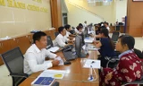 Cần phải xây dựng tiền lương tối thiểu của công chức hành chính ngang bằng với sức lao động và tương đương mức lương trong khu vực thị trường (Ảnh HM)