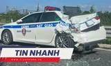 TIN NHANH: Cục CSGT nói về xe tuần tra bị xe cứu thương đâm ở cao tốc; Khi nào 'nói đùa' trên máy bay bị xử lý hình sự?