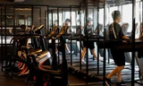 Vì sao Seoul cấm người tập gym được đổ mồ hôi 