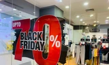 Black Friday: Hàng hiệu đua giảm giá 'khủng' vẫn... ế