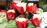 Hoa hồng in chữ 'Love' cháy hàng dịp Valentine