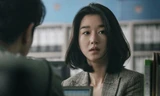 Seo Ye Ji thú nhận thấy mình 'cực hạn của điên' trong vai vợ Kim Kang Woo