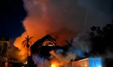 Ngôi nhà hai tầng ở Quảng Nam bốc cháy ngùn ngụt trong đêm 