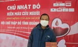 Chàng trai xứ Quảng Võ Diệp Đình Tường 26 lần hiến máu. Ảnh H. Văn