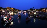 phố cổ Hội An lung linh trong đêm. 