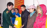 Trao hàng trăm suất quà đến bà con vùng biên giới Quảng Nam dịp Tết Nguyên đán