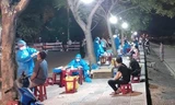 Ngành y tế Quảng Nam lấy mẫu xét nghiệm COVID-19.