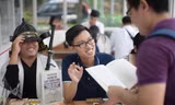 Sinh viên “khởi nghiệp” với nghề bán sách cũ