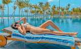 Ngắm dàn mỹ nhân V-biz rủ nhau khoe vóc dáng rực lửa với bikini nóng bỏng