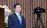 Bộ trưởng Vũ Huy Hoàng trả lời chất vấn. Ảnh: Như Ý.