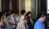 Các bị cáo tại tòa sáng 11/11. Ảnh: Việt Văn.