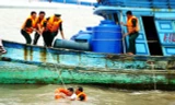 Cứu hộ trên biển.