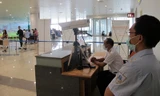 Việc kiểm tra thân nhiệt triển khai với tất cả hành khách bay quốc tế vào Việt Nam.