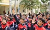 Học bổng “Vì mái trường xanh” góp phần thúc đẩy các em ý thức phân loại rác thải, bảo vệ môi trường và giúp bạn đến trường.